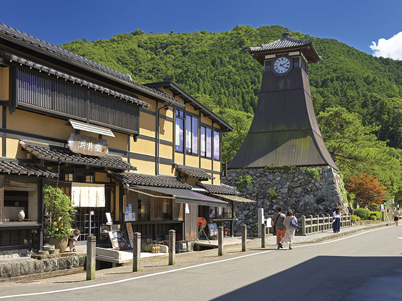 Izushi Castle Town Walk and Snow Crab Full Course Meal (1-Day)