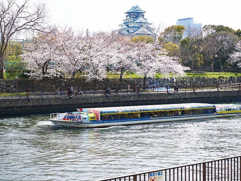 (Meet at Hotel New Otani) Okawa River Sakura (Cherry Blossom Viewing) Cruise & Lunch at Kagairo Restaurant (1-Day)