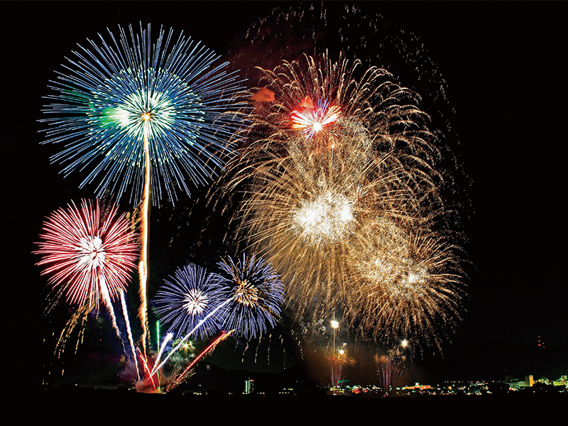 【Rice ball Plan】 Hozugawa Citizen's Fireworks Festival with about 10,000 fireworks (1-Day)