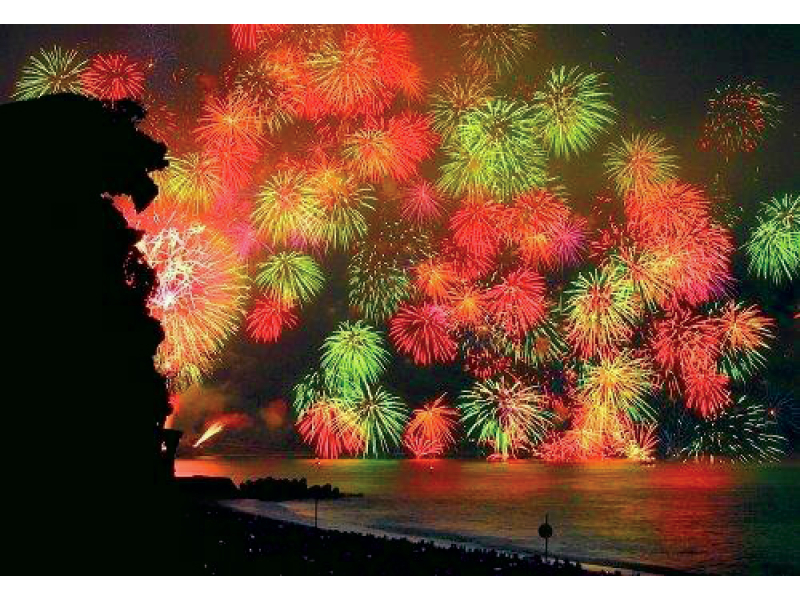 (Departing from/returning to Nagoya) A two-day tour of the Kumano Grand Fireworks Festival 2026 and three spectacular World Heritage sites.