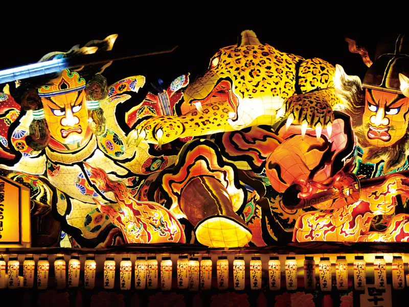 A casual 2-day/1-night trip to Tohoku's summer festivals! Enjoy the Aomori Nebuta Festival and the Aomori Nebuta parade on the sea from the viewing stands.