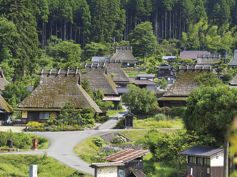 美山町合掌村與舞鶴紅磚公園觀光＆在牡蠣小屋享用約1.5k的舞鶴產牡蠣 一日遊