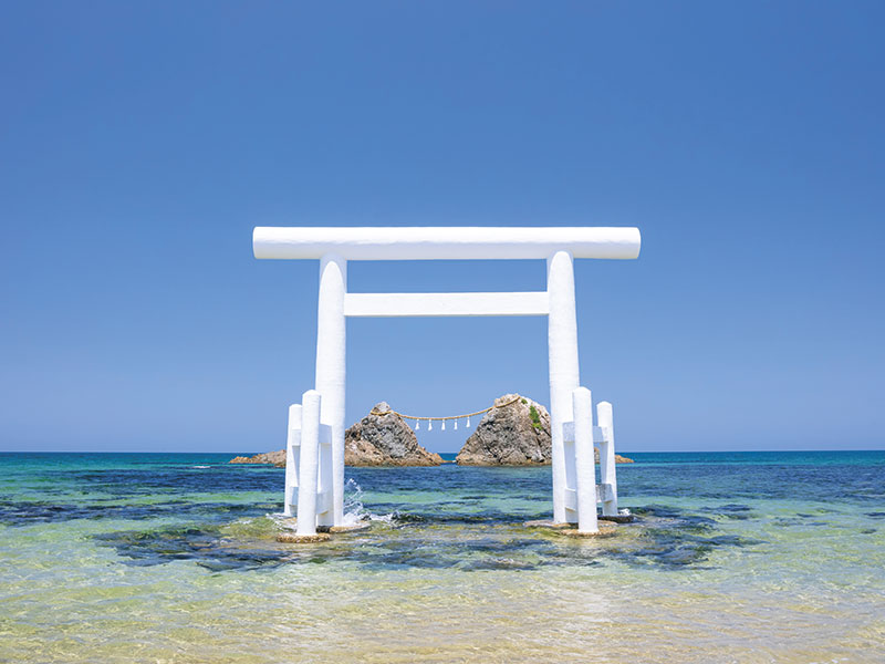 絲島牛奶牡蠣小屋午餐與參觀製作甘王草莓銅鑼燒的伊都KING工廠 一日遊